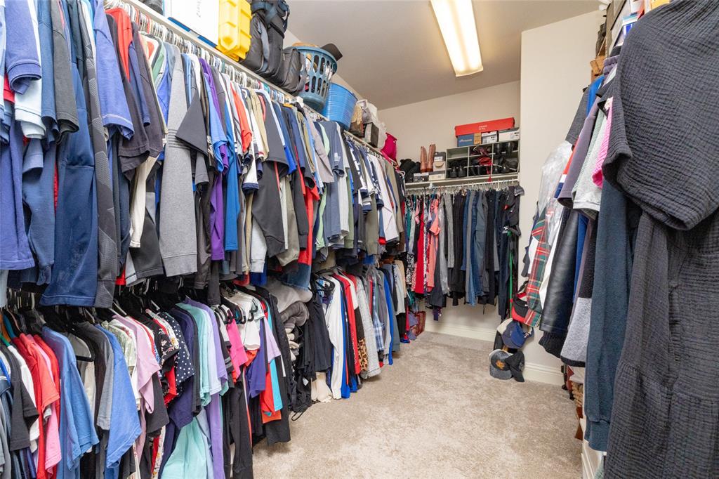 955 Champions Way Property Photo 11