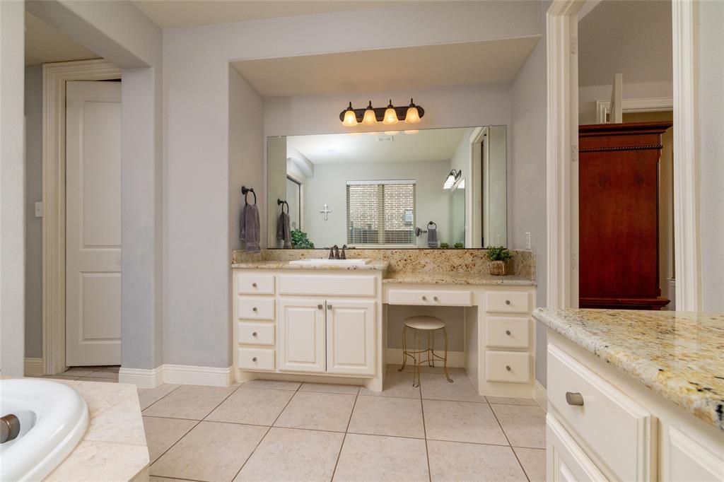 955 Champions Way Property Photo 12