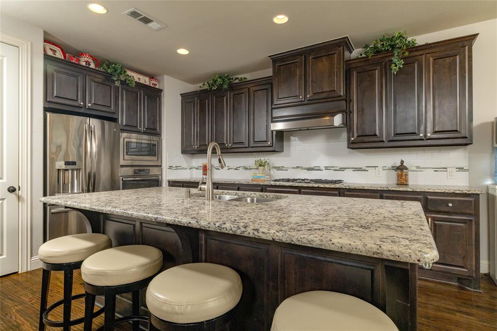 955 Champions Way Property Photo 20