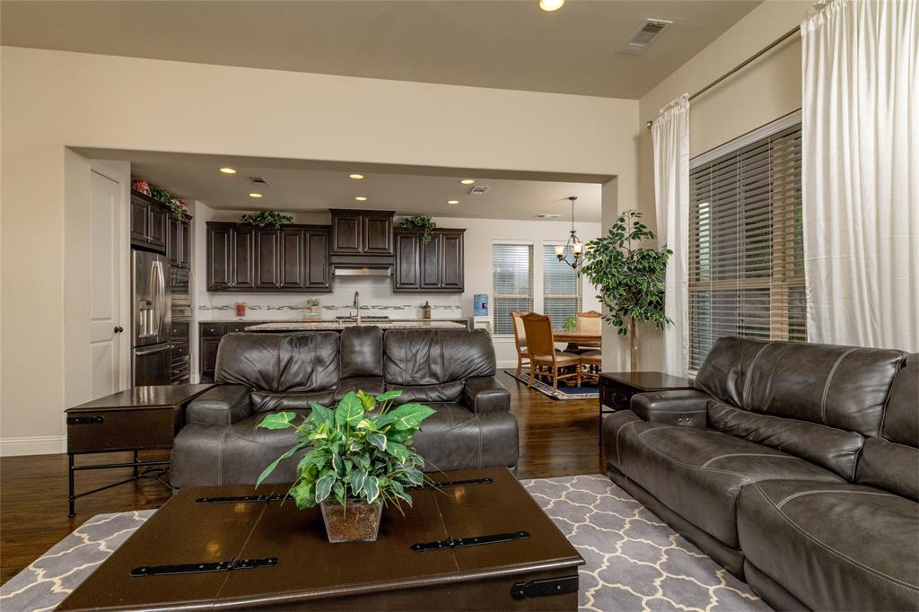 955 Champions Way Property Photo 21