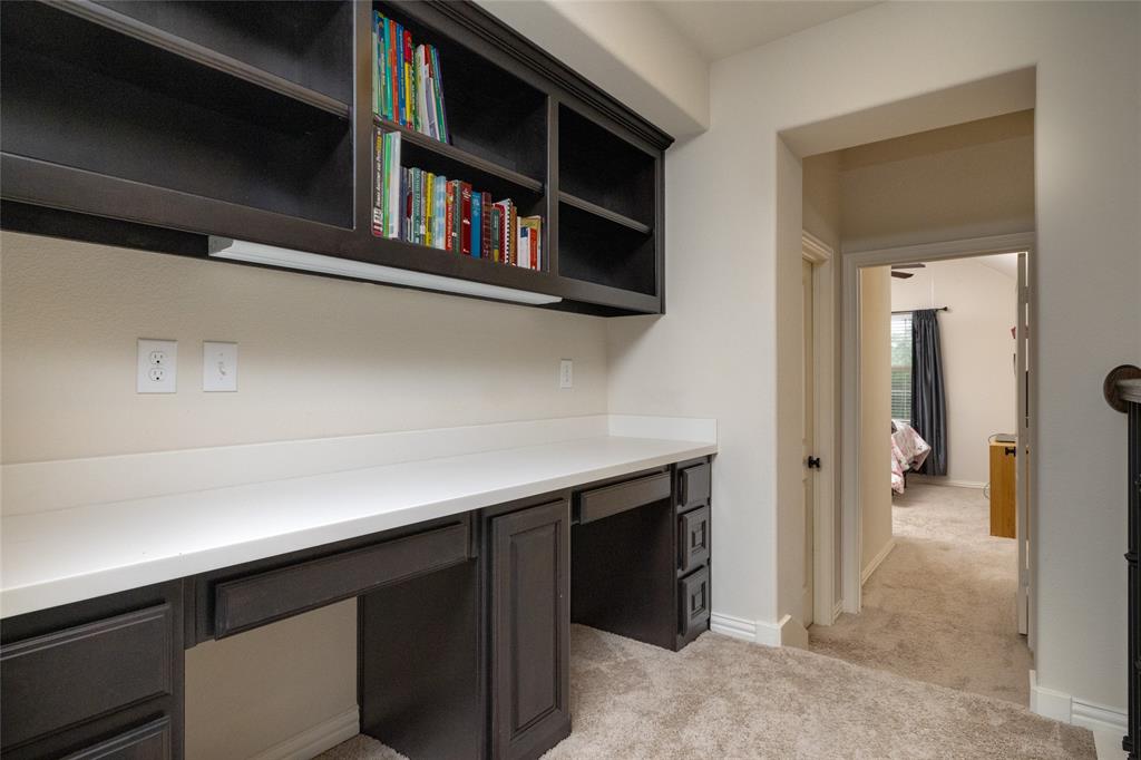 955 Champions Way Property Photo 24