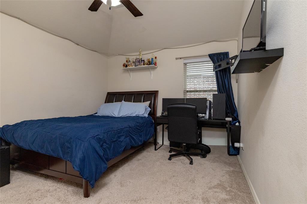 955 Champions Way Property Photo 26