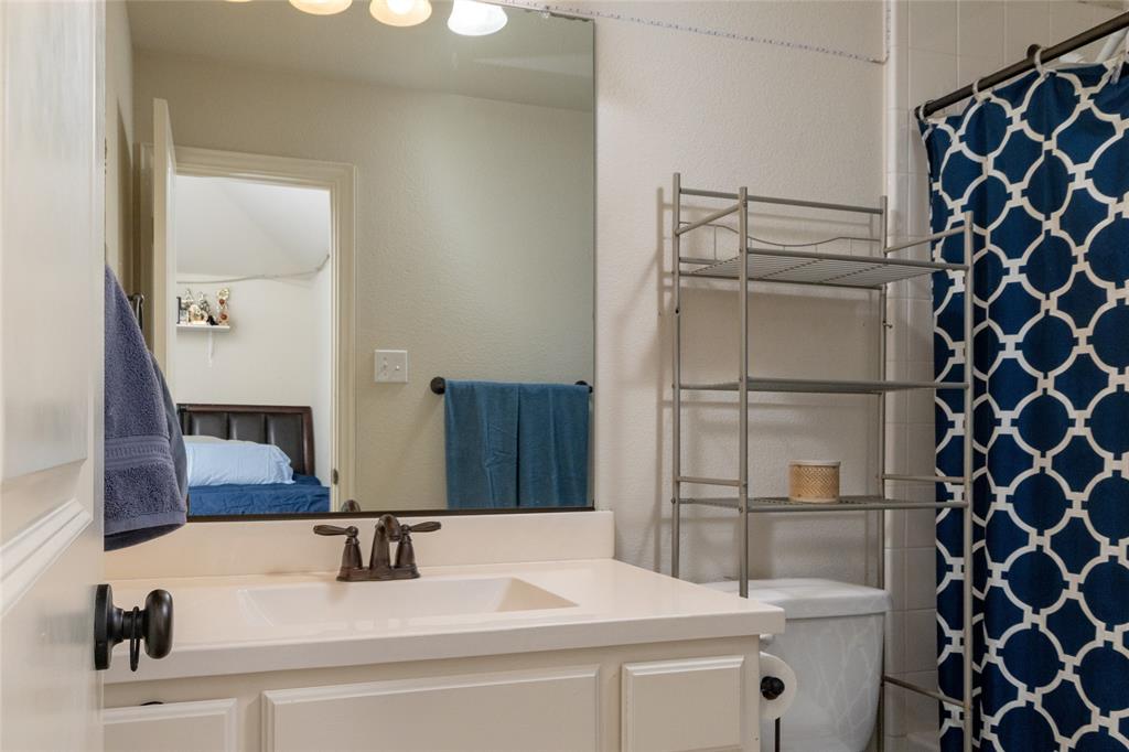 955 Champions Way Property Photo 27