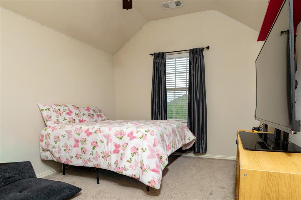 955 Champions Way Property Photo 32