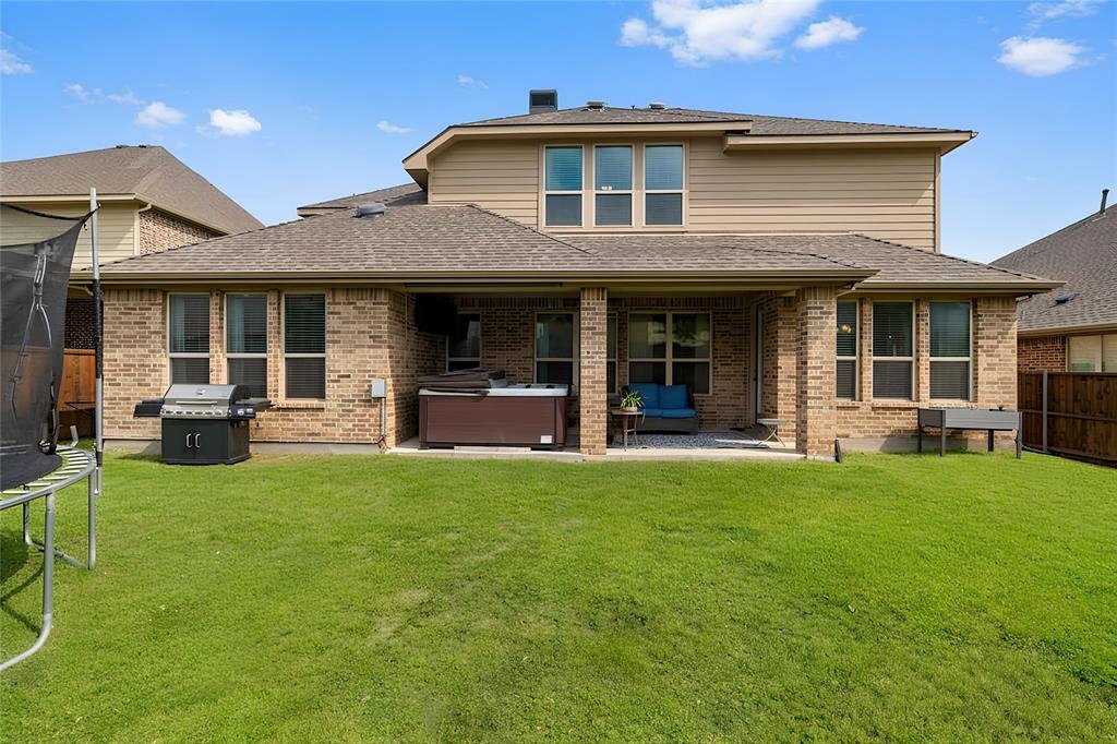 955 Champions Way Property Photo 37