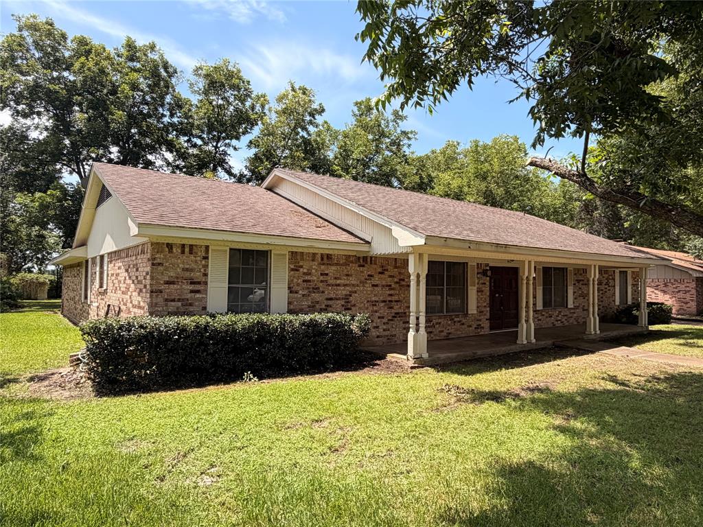 1402 Circle Drive Property Photo 2