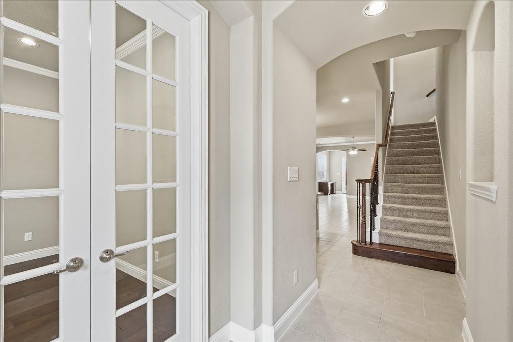 4332 Old Grove Way Property Photo 4