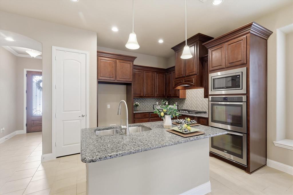 4332 Old Grove Way Property Photo 12