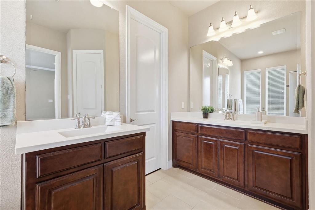 4332 Old Grove Way Property Photo 18