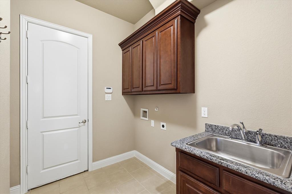 4332 Old Grove Way Property Photo 22