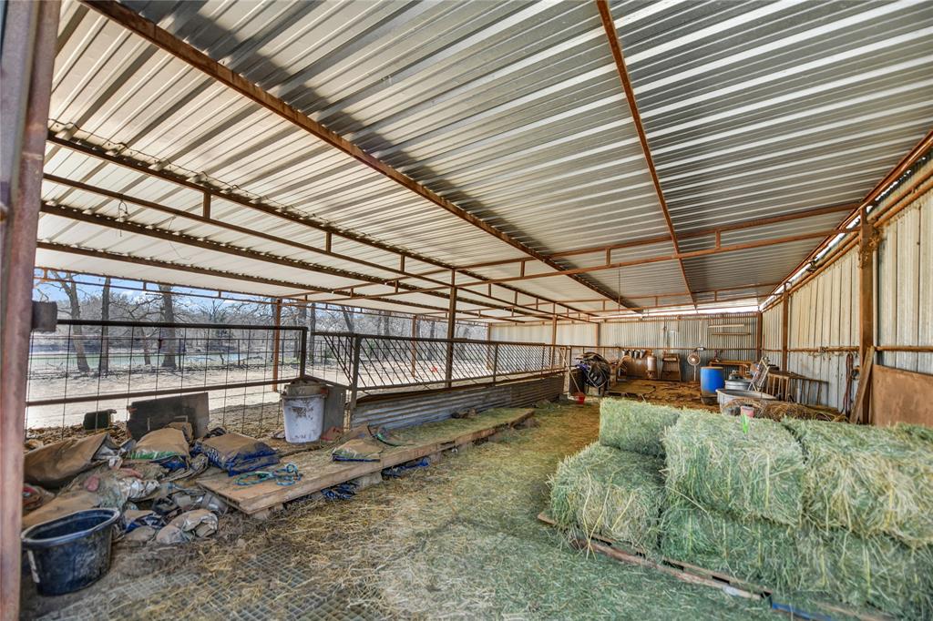 289 County Road 3550 Property Photo 8