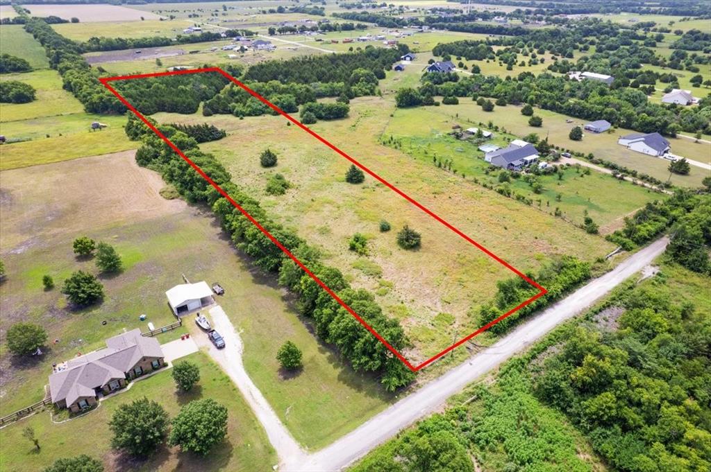 10843 E Line Road Property Photo 3