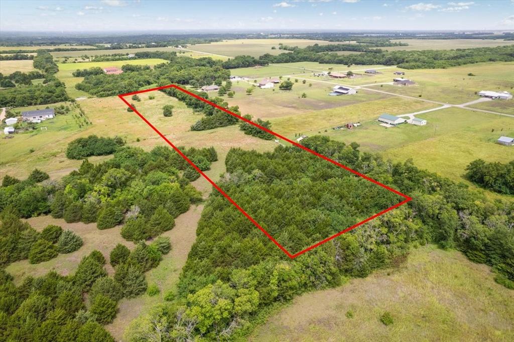 10843 E Line Road Property Photo 6