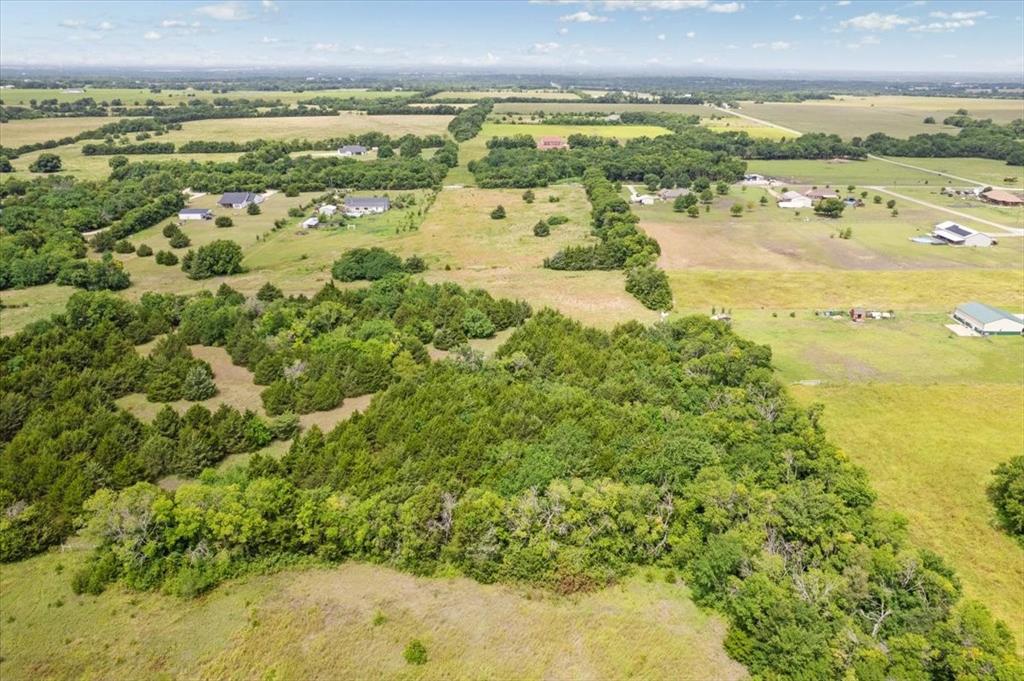 10843 E Line Road Property Photo 8