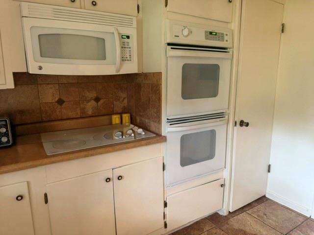 4504 Delwood Drive Property Photo 10
