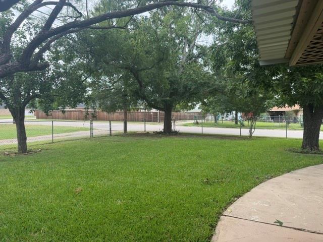 4504 Delwood Drive Property Photo 14