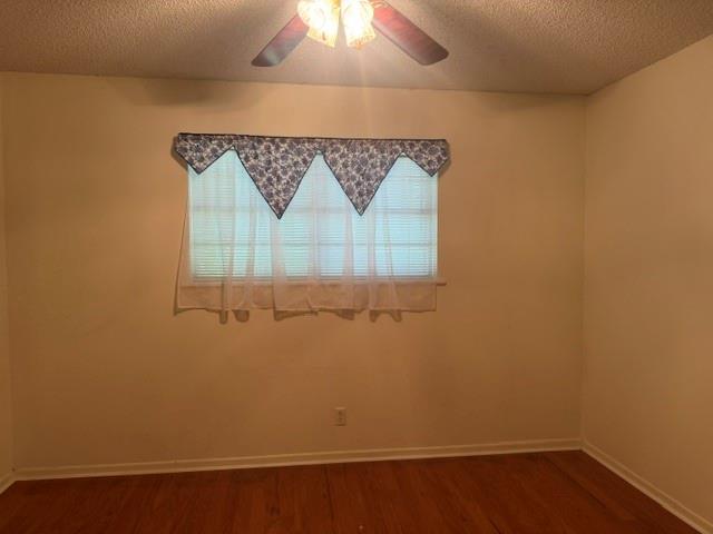 4504 Delwood Drive Property Photo 21