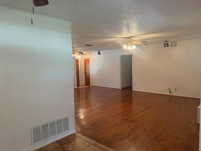 4504 Delwood Drive Property Photo 32