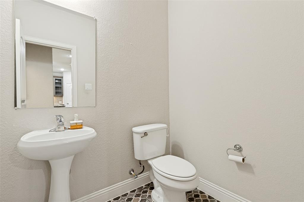5805 Pensby Drive Property Photo 15