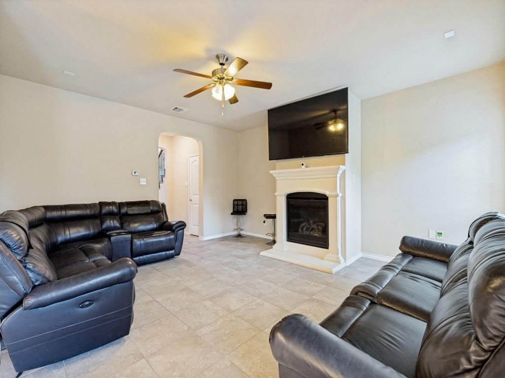 9809 Timberwolf Lane Property Photo 2