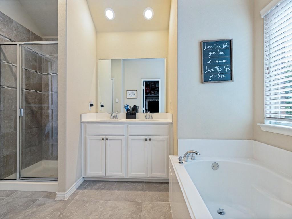 9809 Timberwolf Lane Property Photo 8