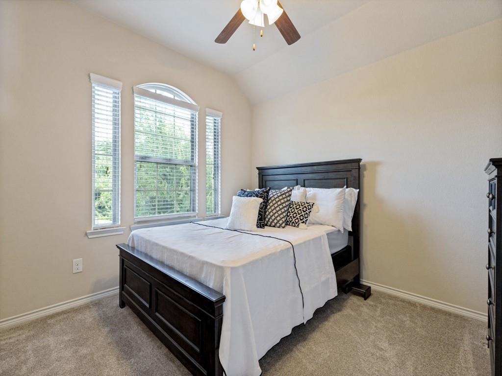 9809 Timberwolf Lane Property Photo 10
