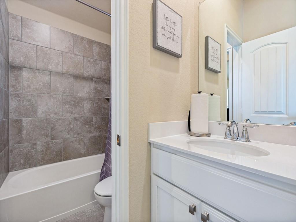 9809 Timberwolf Lane Property Photo 11
