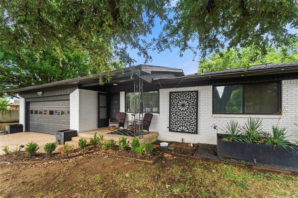 8128 Newman Drive Property Photo 3