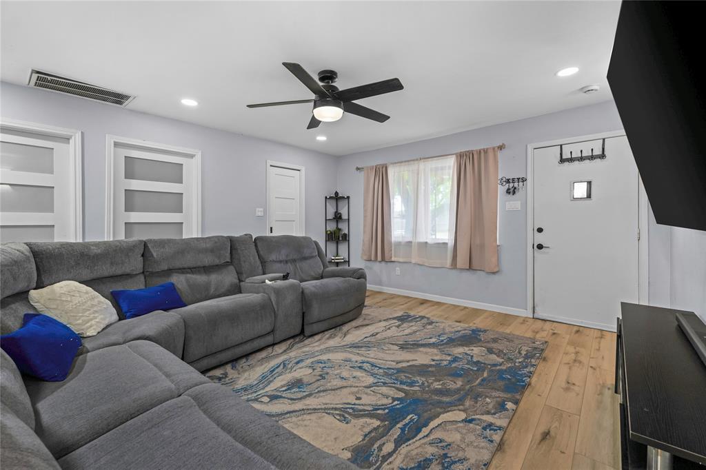 8128 Newman Drive Property Photo 7