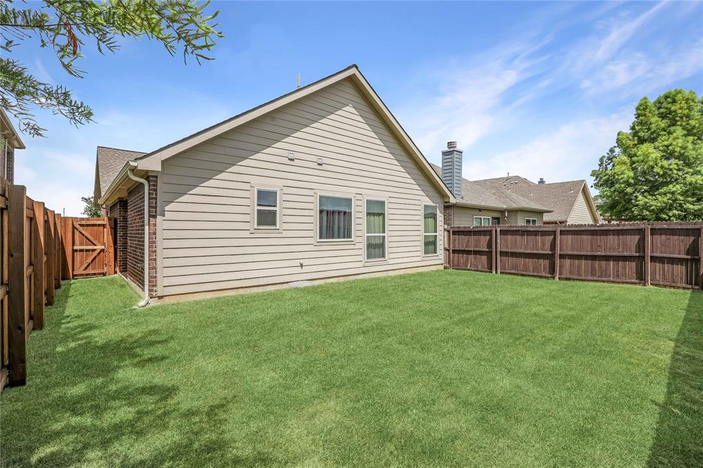 300 Black Bear Drive Property Photo 2