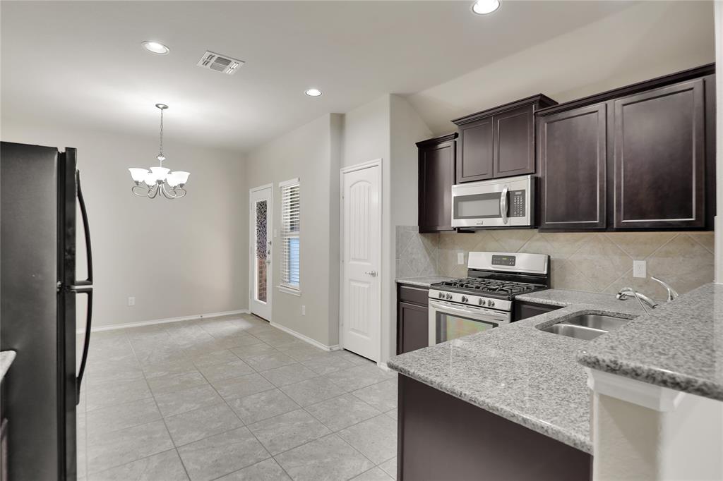 300 Black Bear Drive Property Photo 9