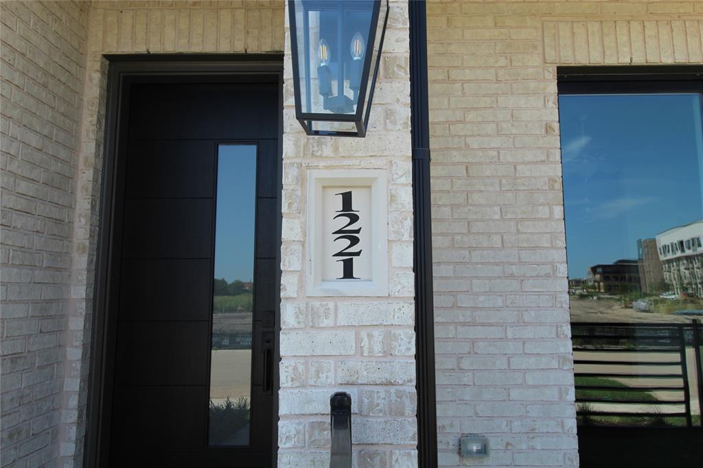 1221 Doris May Drive Property Photo 1