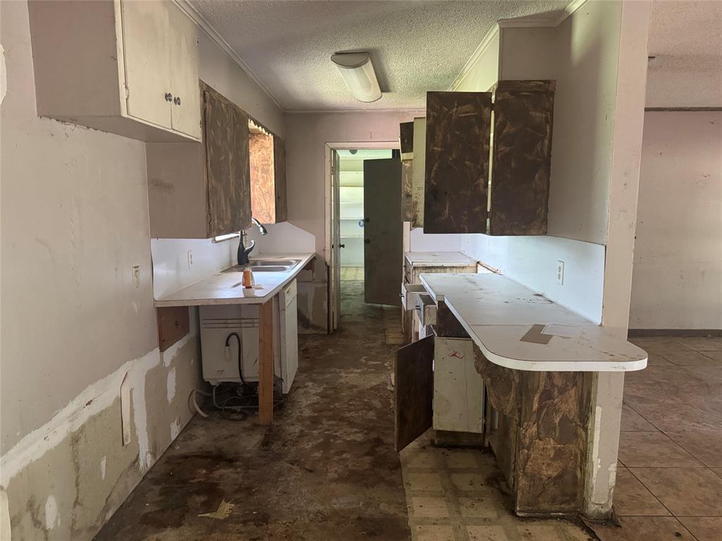 260 Lakeshore Drive Property Photo 12