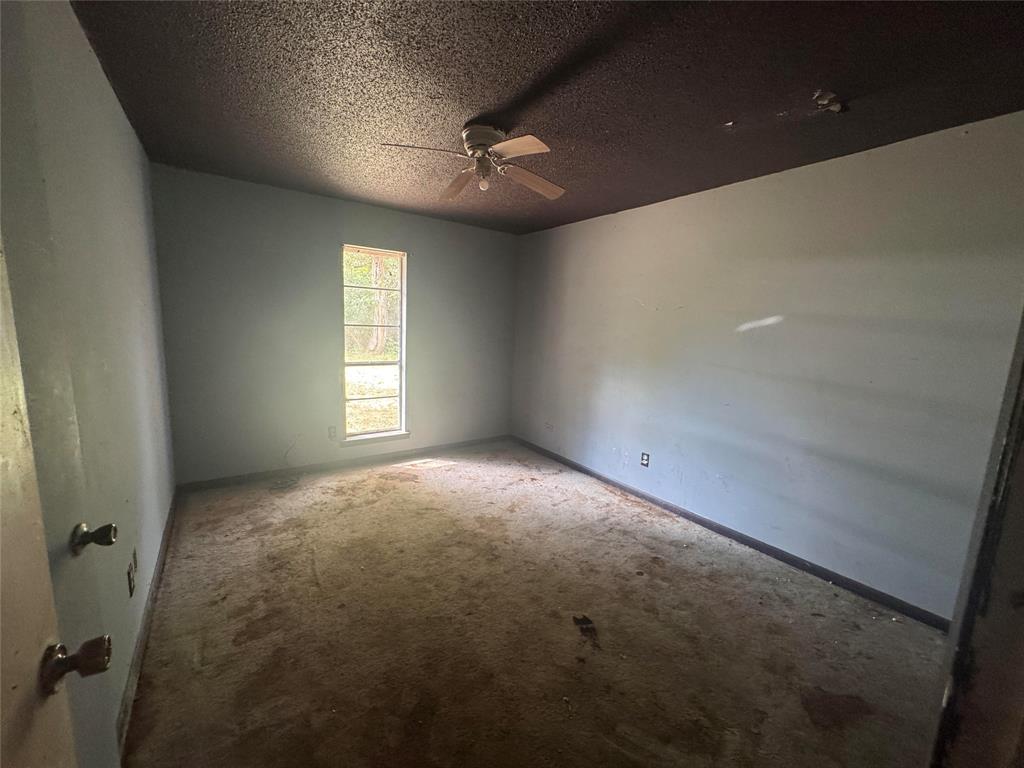 260 Lakeshore Drive Property Photo 13