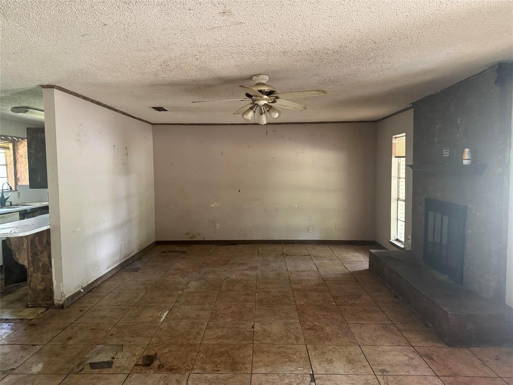 260 Lakeshore Drive Property Photo 16