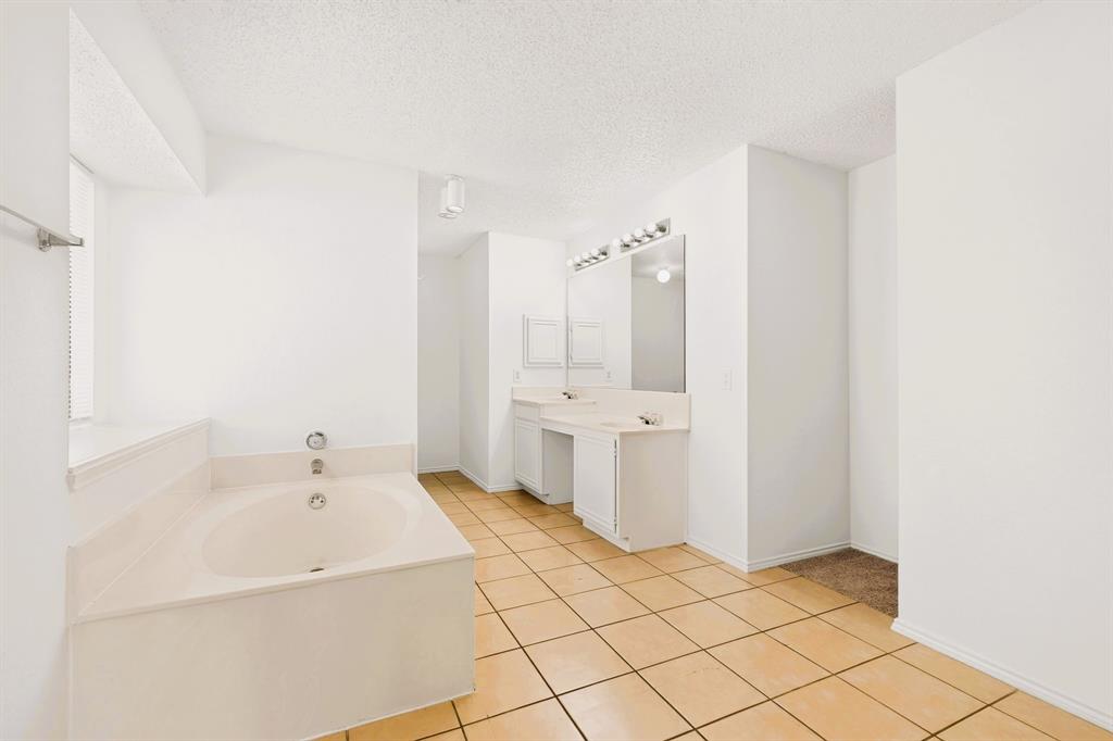 9073 Stillwater Trail Property Photo 25