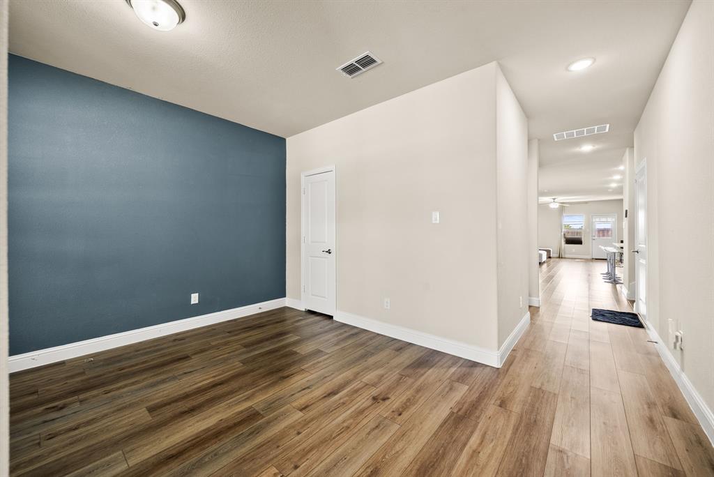 1230 Green Timber Drive Property Photo 7