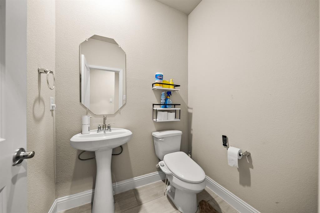 1230 Green Timber Drive Property Photo 8