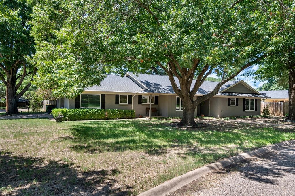 201 Delmore Drive Property Photo 1