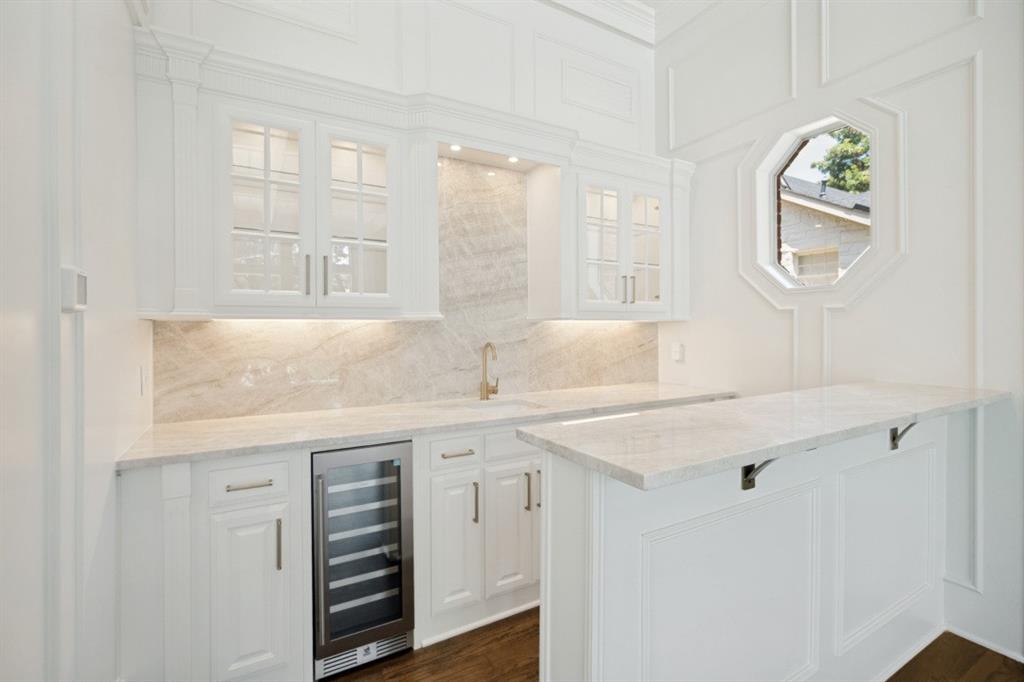 6022 Waggoner Drive Property Photo 4