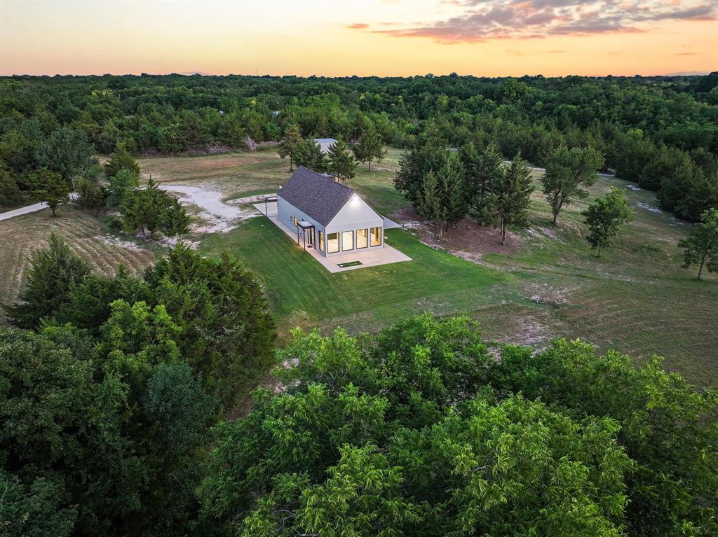 511 County Road 4264 Property Photo 1