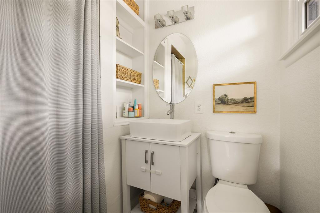 11367 Lippitt Avenue Property Photo 14