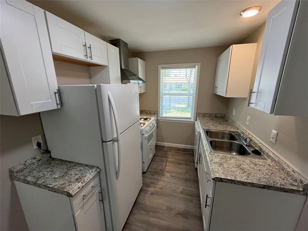 13020 Spring Oak Drive Property Photo 7