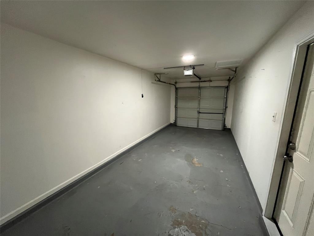 13020 Spring Oak Drive Property Photo 16