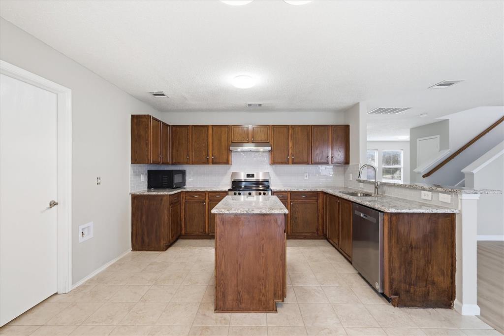 2308 Shadabury Drive Property Photo 13