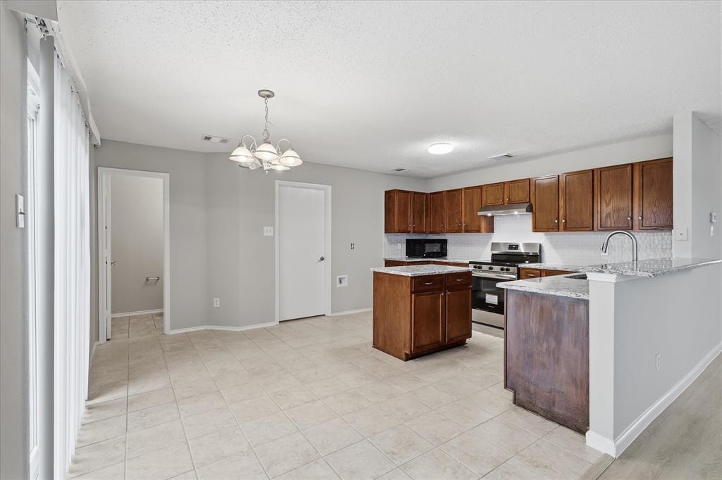 2308 Shadabury Drive Property Photo 15