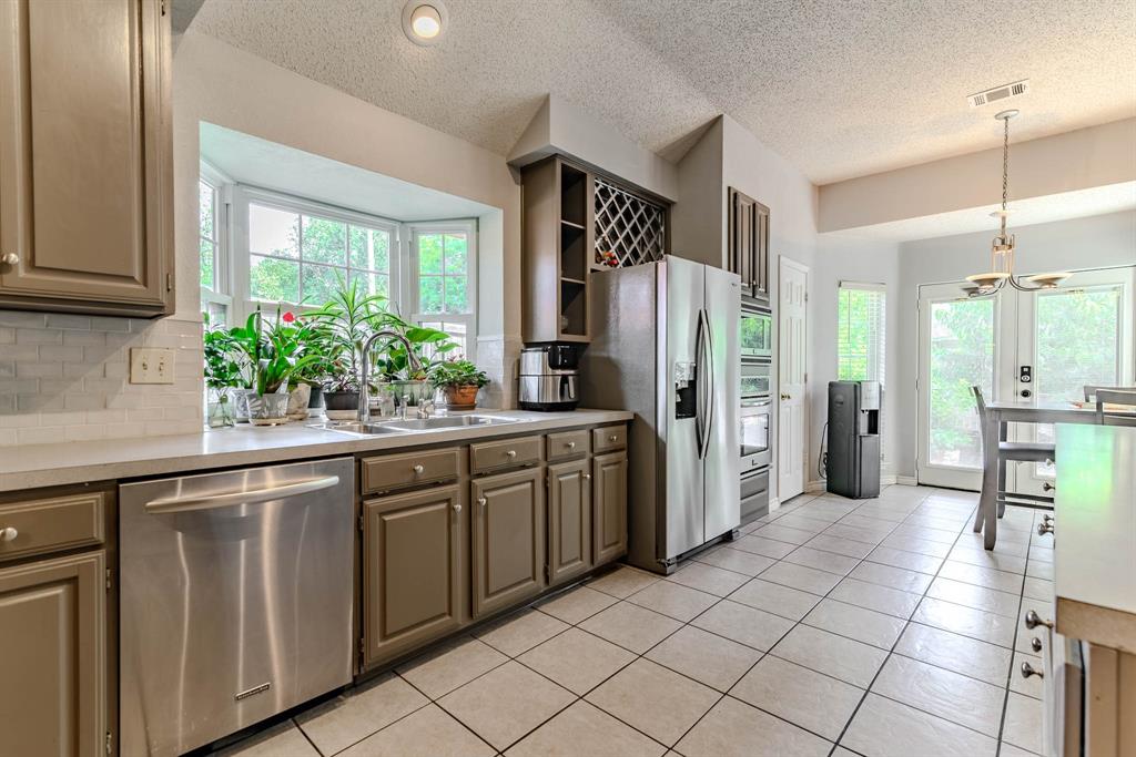 2206 S Branch Drive Property Photo 4