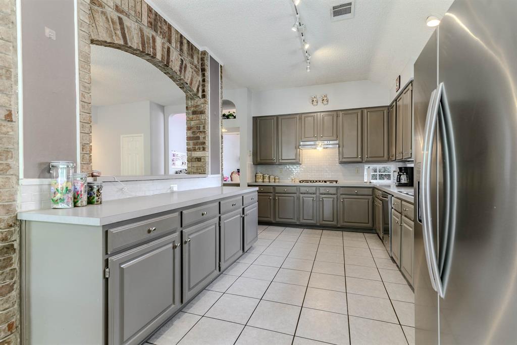 2206 S Branch Drive Property Photo 6