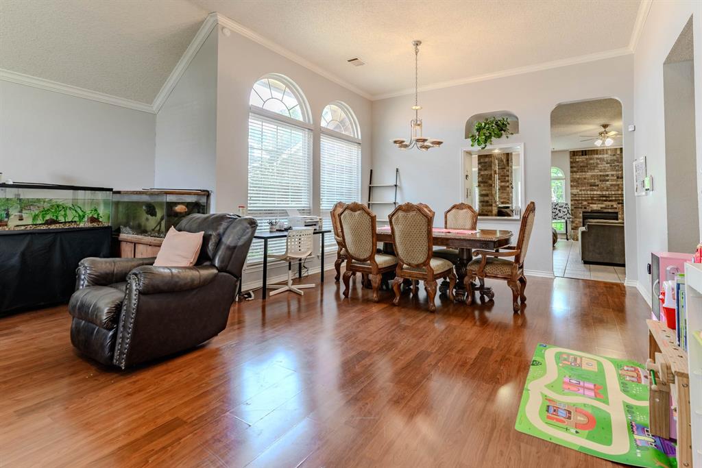 2206 S Branch Drive Property Photo 9