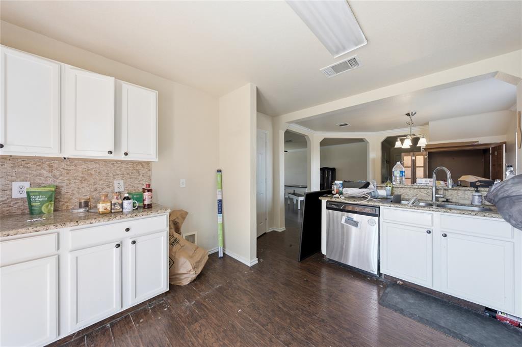 214 Woodley Road Property Photo 10